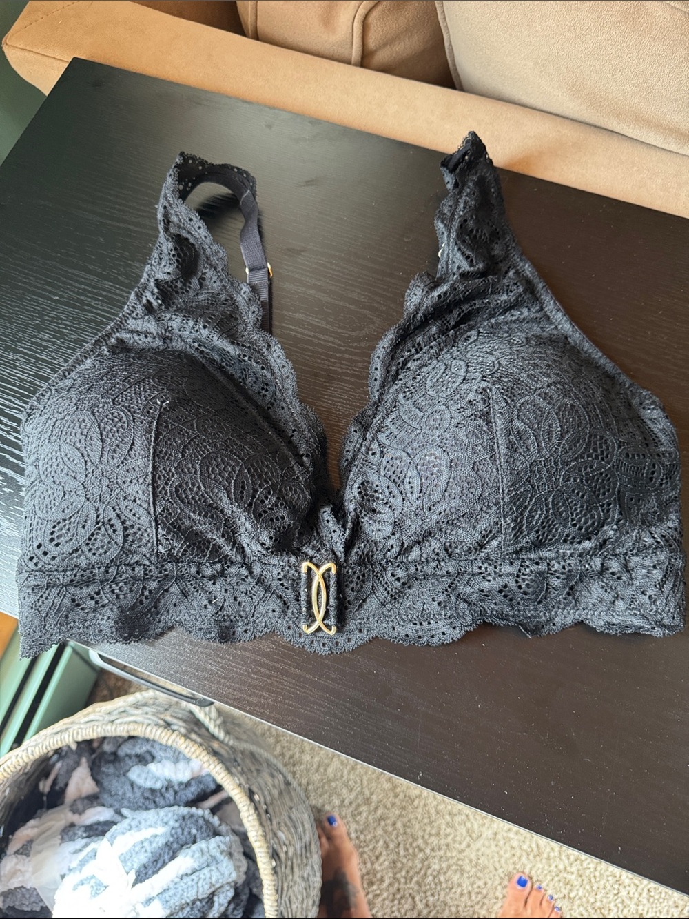 Lace Wireless Bralette - Black